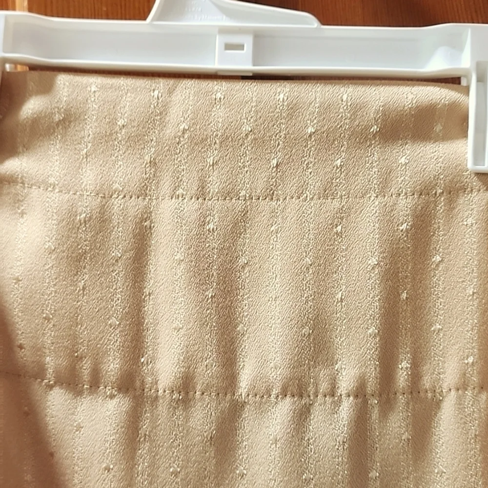 2 Pretty curtain panels